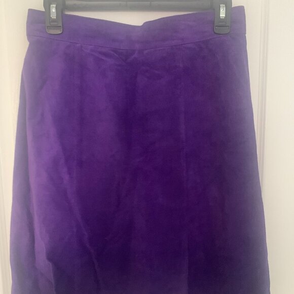 Suede Suit - Picture 4 of 6